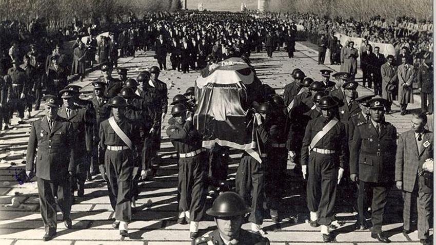 Atatürk'ün son yolculuğuna ait fotoğraflar! Atatürk’ün cenaze töreni nasıl yapıldı? 