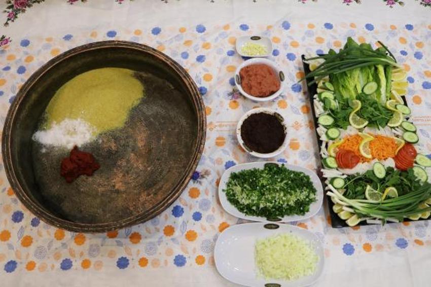 Çiğ köftede büyük tehlike! 'Salmonella' ve 'bağırsak kökenli bakteri'