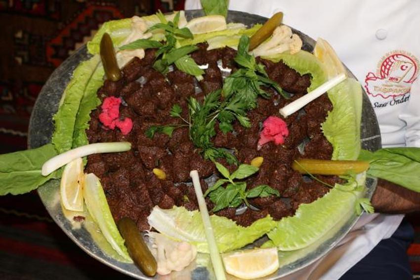 Çiğ köftede büyük tehlike! 'Salmonella' ve 'bağırsak kökenli bakteri'