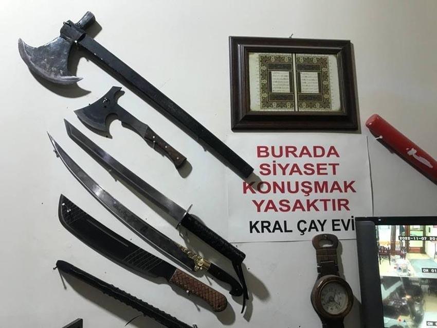 Bu çayevi diğerlerine benzemiyor! Siyaset konuşanı anında kovuyorlar