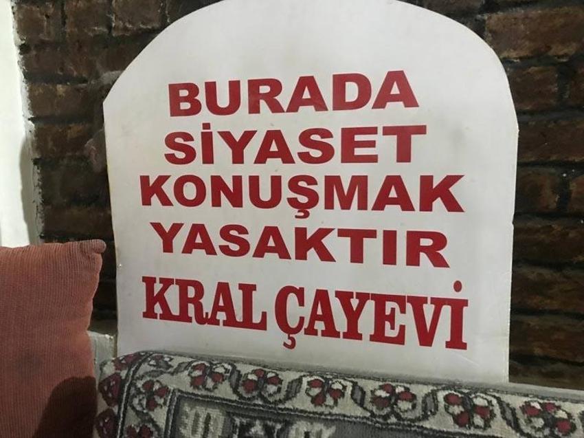 Bu çayevi diğerlerine benzemiyor! Siyaset konuşanı anında kovuyorlar