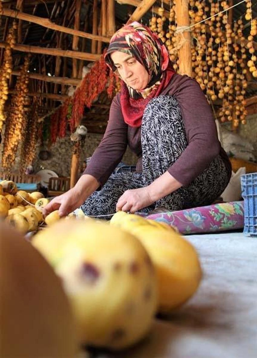 Kilosu 7 lira, kurutulunca 90 liraya yükseliyor! 'Lezzeti daha farklı oluyor'