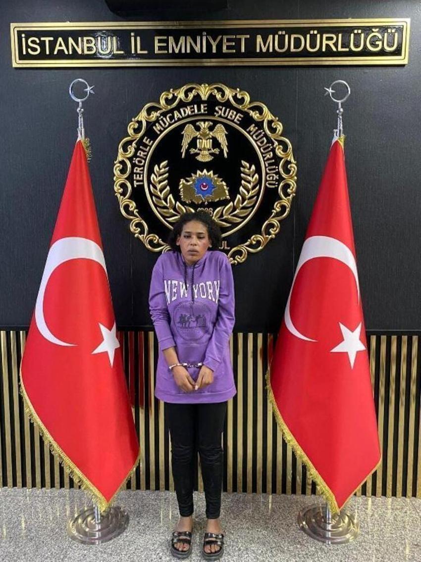 CNN Türk bombacı teröristin saklandığı o eve girdi! Hemen sobada yakmak istedi