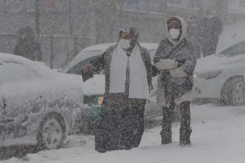 Meteoroloji son dakika uyardı! İstanbul dahil birçok il için sağanak, fırtına ve kar uyarısı: 5 gün sürecek
