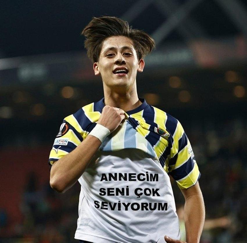 Geçen sezon Burak Elmas'ın danışmanlığını yaptı Luis Campos Fenerbahçe'nin yıldızını kimselere bırakmadı