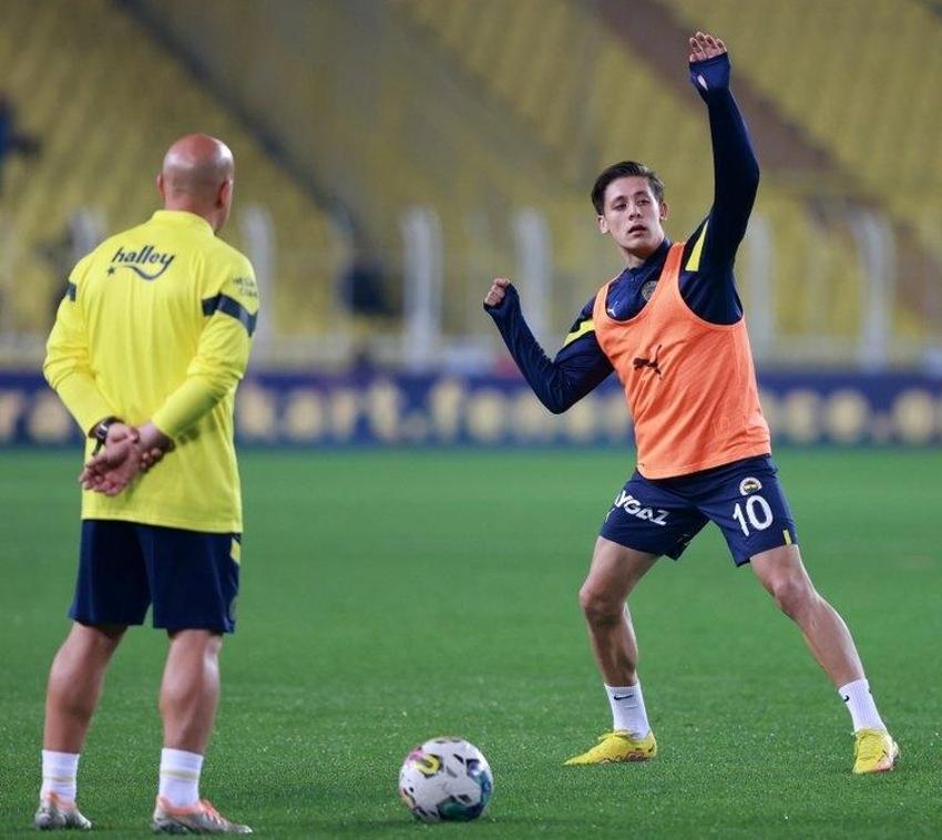 Geçen sezon Burak Elmas'ın danışmanlığını yaptı Luis Campos Fenerbahçe'nin yıldızını kimselere bırakmadı