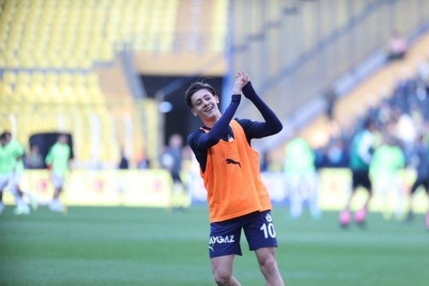 Geçen sezon Burak Elmas'ın danışmanlığını yaptı Luis Campos Fenerbahçe'nin yıldızını kimselere bırakmadı