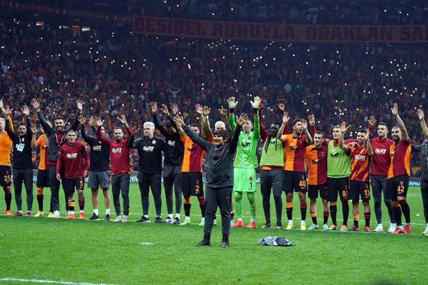 Galatasaray'da her şey yolunda, yıldız isimler büyük dikkat çekti! Usta isimden ise sert eleştiri: Takım eksik oynadı