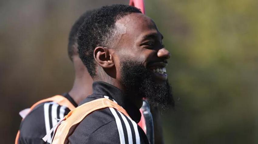 Beşiktaş'ta bomba ayrılık, sözleşmesini feshedip gitti! FIFA tehlikesi