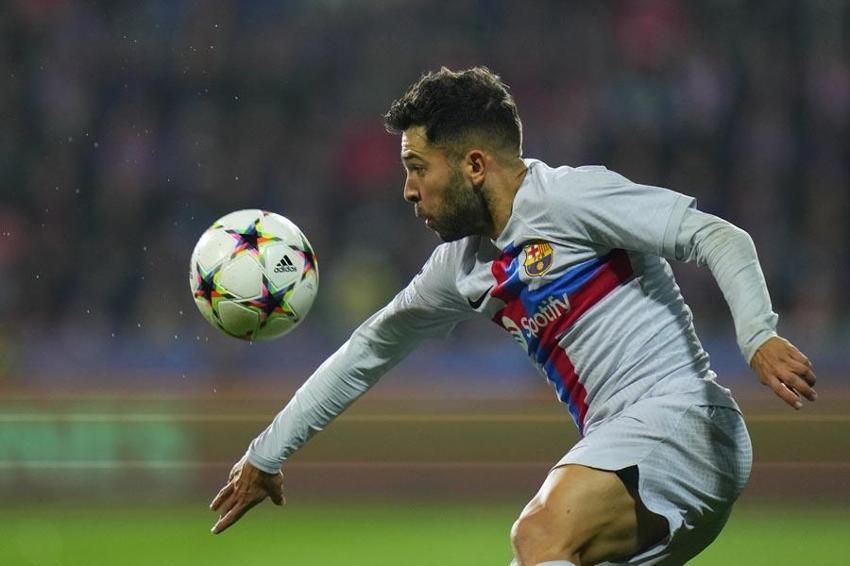Kazımcan Karataş ve Emre Taşdemir cephesinde deprem! Yeni sol bek Barcelona'dan geliyor