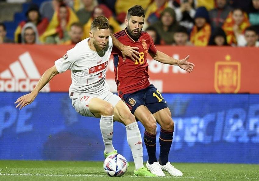 Kazımcan Karataş ve Emre Taşdemir cephesinde deprem! Yeni sol bek Barcelona'dan geliyor
