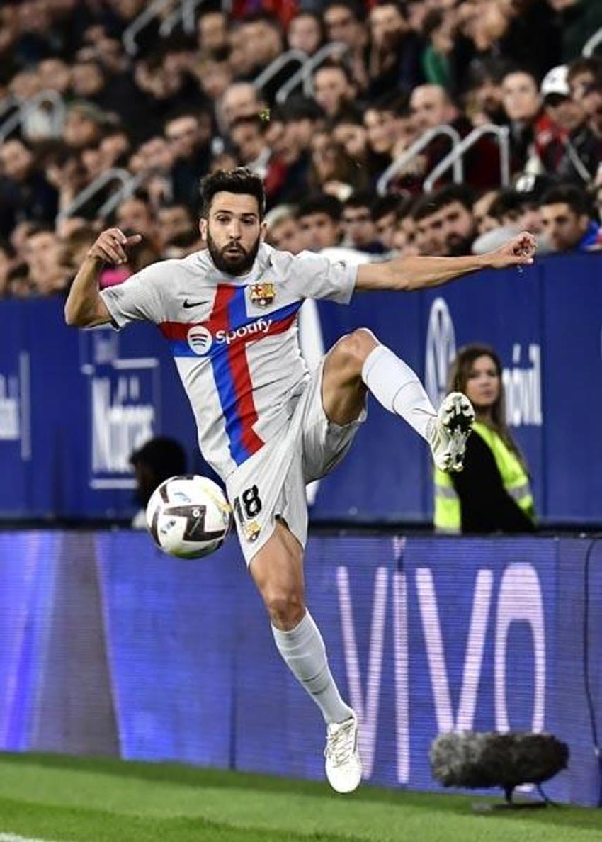 Kazımcan Karataş ve Emre Taşdemir cephesinde deprem! Yeni sol bek Barcelona'dan geliyor