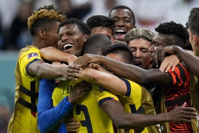 Ali Koç iki forvete 9 milyon euro harcadı hiçbiri Enner Valencia kadar olamadı
