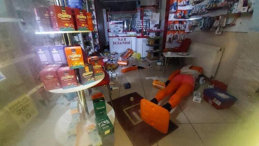 Deprem sonrası yıkım gün aydınınca ortaya çıktı! 'Kıyamet kopuyor sandım'