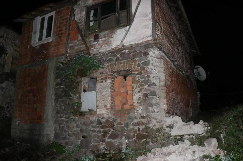 Deprem sonrası yıkım gün aydınınca ortaya çıktı! 'Kıyamet kopuyor sandım'