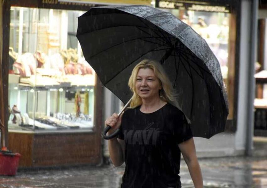 Kar yağışı başladı! Meteoroloji'den uyarı geldi, havalar buz kesecek