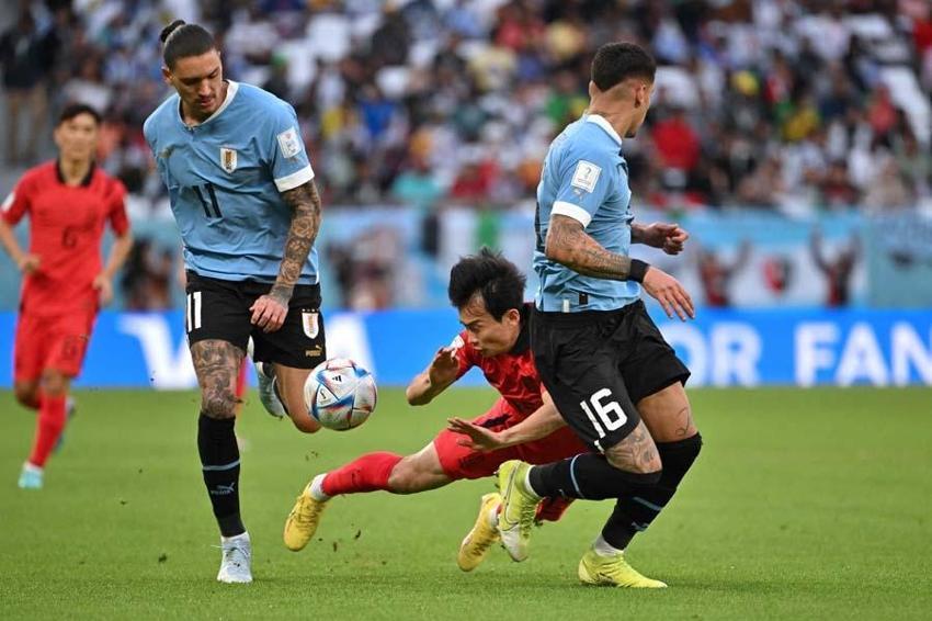 Uruguay - Güney Kore karşı karşıya geldi!