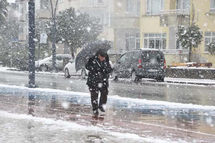 Şiddetli kar yağışı başlıyor! 4 dereceye kadar düşecek, Meteoroloji son dakika duyurdu
