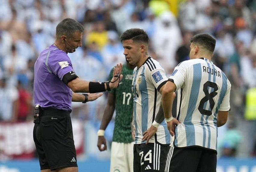 Dünya Kupası'nın en büyük sürprizini yapmıştı! 'Temizlik şirketinden' geldi Messi'yi rezil etti