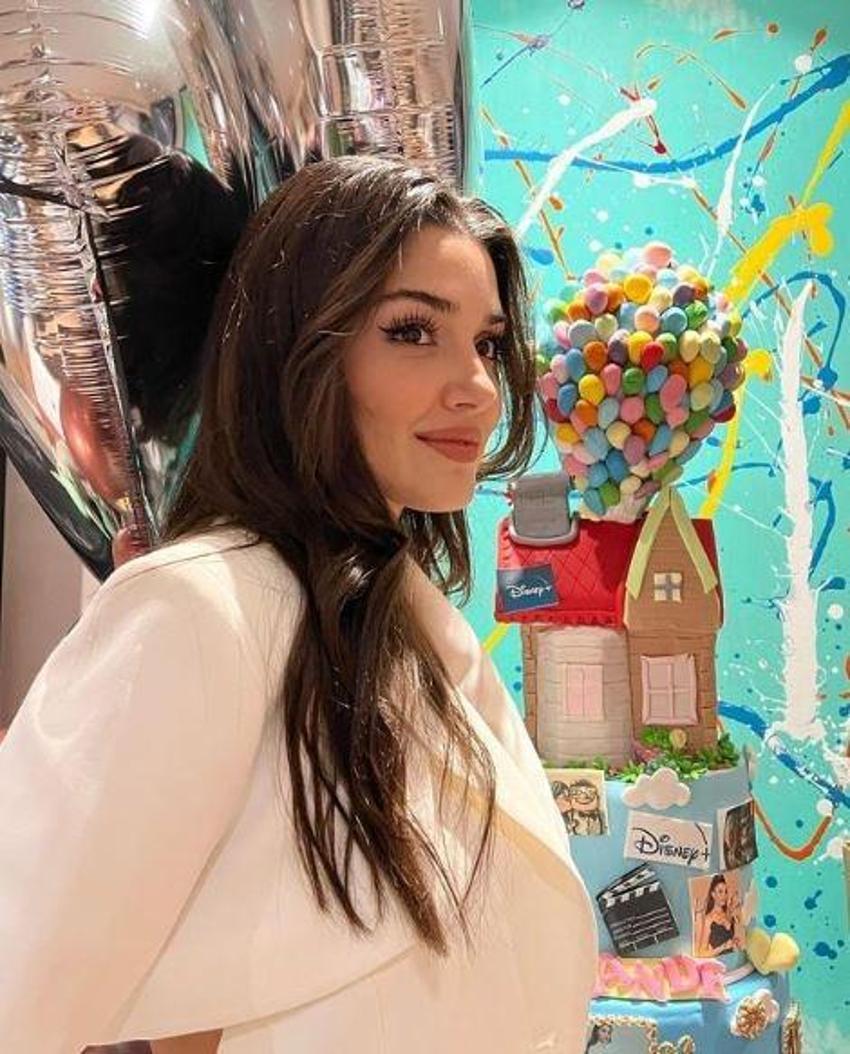 Hande Erçel, Kerem Bürsin ve Demet Özdemir'i duyunca tepki gösterdi!
