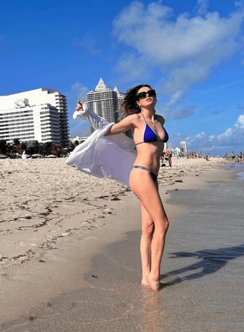 Melis Sezen Miami'de! Bikinili pozlarını paylaştı
