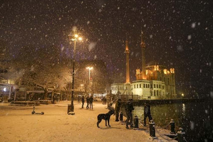 İstanbul'a kar geliyor! Kış fena bastıracak, hava buz kesecek, tarih belli oldu