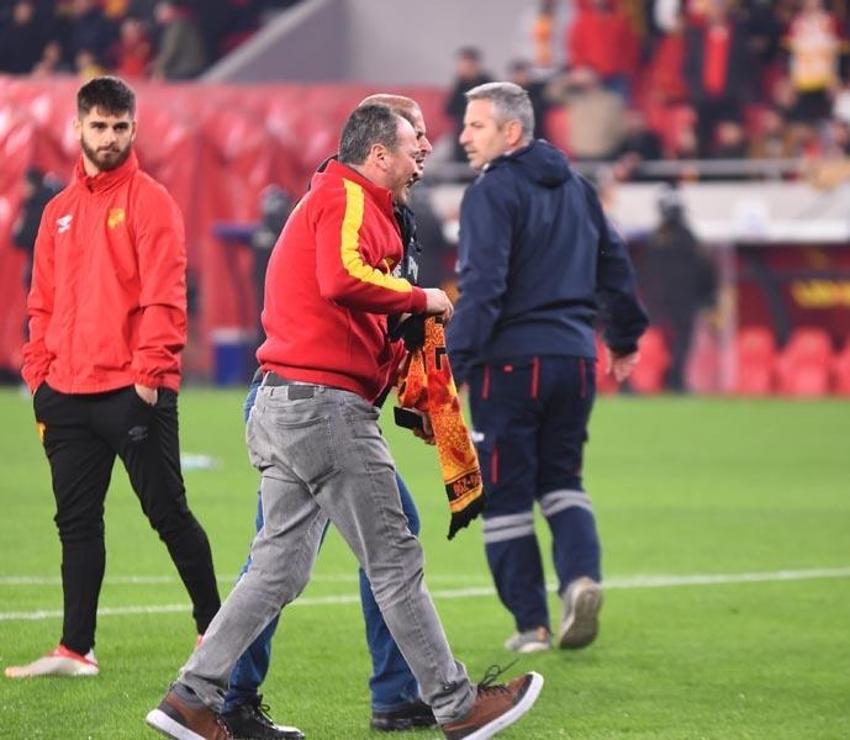 İzmir derbisi yarıda kaldı Avrupa basını 'rezalet' manşetleri attı
