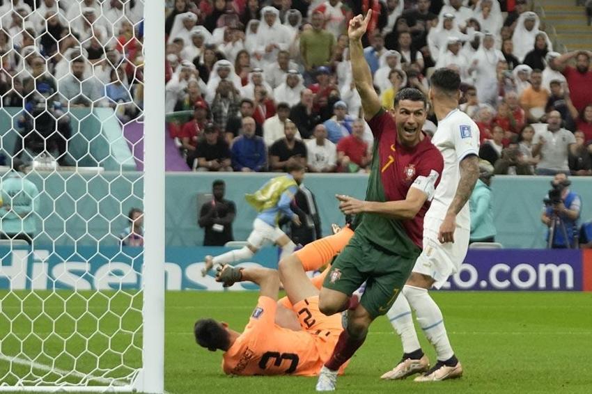 2022 Dünya Kupası'nda Muslera patlaması! 'Sen nasıl bir teknik adamsın...'