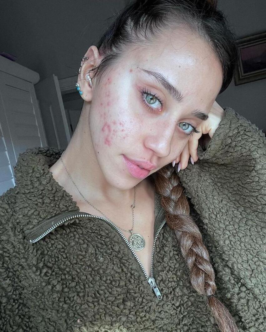 Zeynep Alkan önce makyajlı sonra makyajsız halini paylaştı! Yorum yağdı