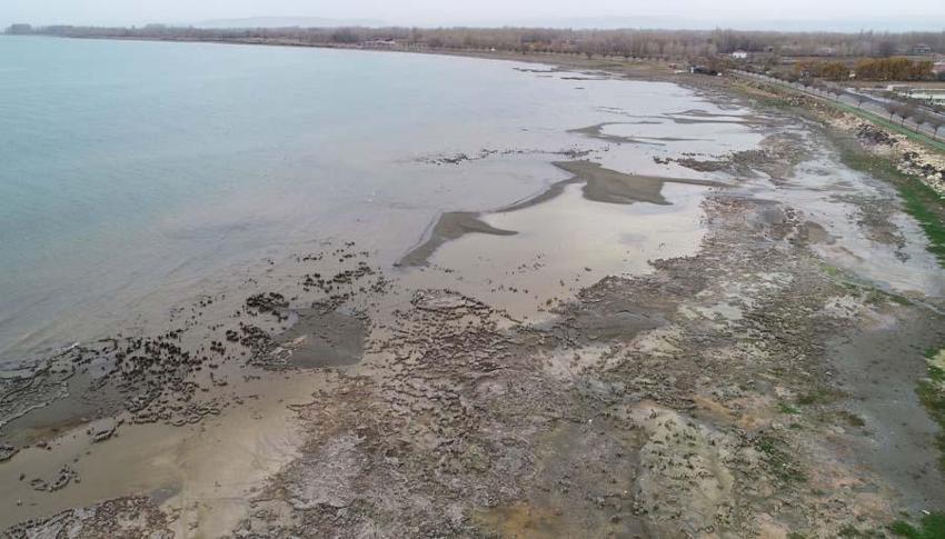 Van Gölü'nün çekilmesiyle 'mikrobiyalit tarlası' ortaya çıktı