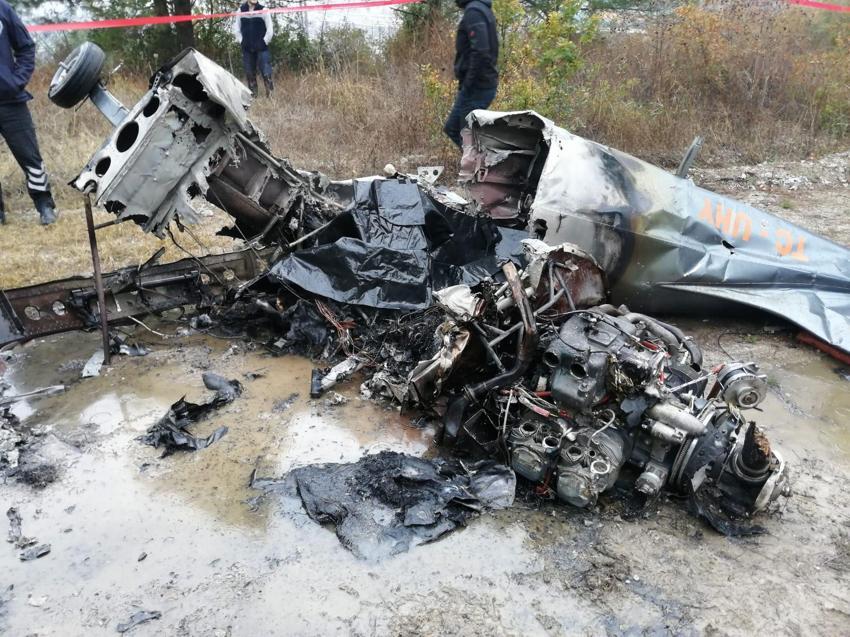 Bursa'da tek motorlu uçak düştü!