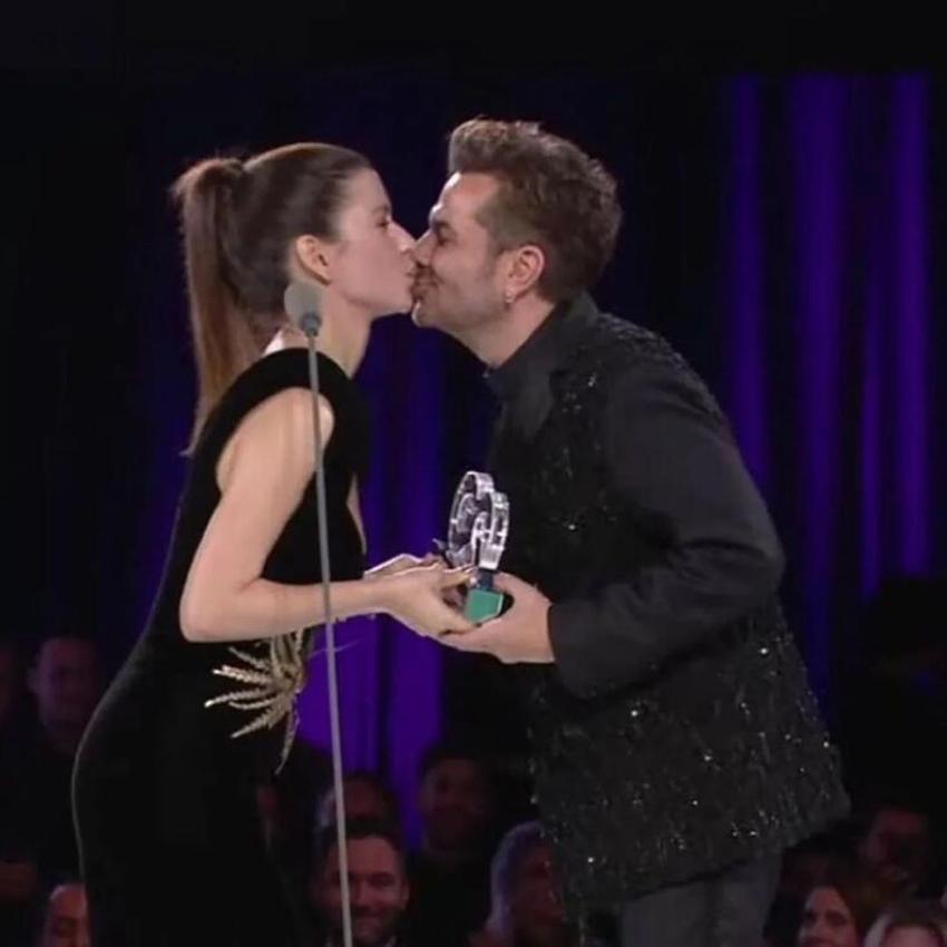 Beren Saat'in konuşması eşi Kenan Doğulu'yu ağlattı!
