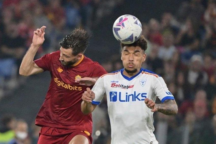 Dursun Özbek Roma'ya gidiyor Galatasaray'ın yeni sol beki yola çıkıyor