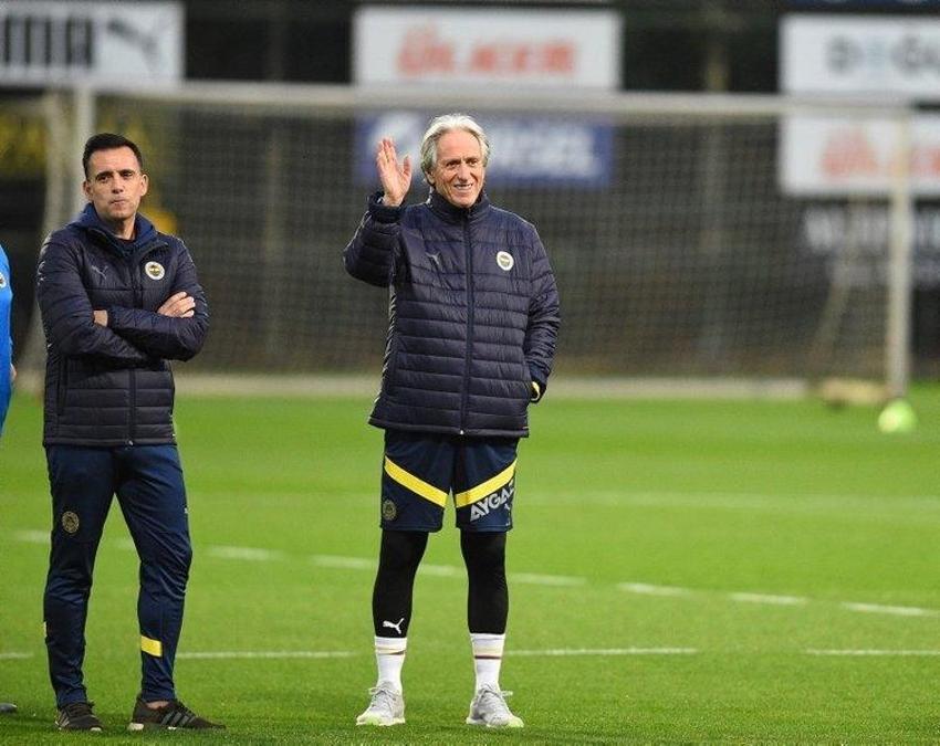 Fenerbahçe Eljif Elmas ve Kim Min Jae'nin acısını çıkarıyor! Flaş transfer hamlesi