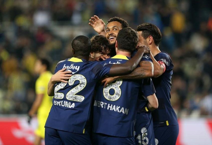 Jorge Jesus Bruma'yı da oynatsa Lemos'a da şans verse o iki prensinden asla vazgeçmiyor!