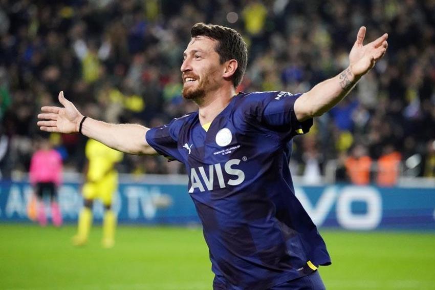 Van Persie'den sonra Fenerbahçe'ye bir Hollandalı yıldız daha! Samatta ve Berisha bir daha geri dönemeyecek