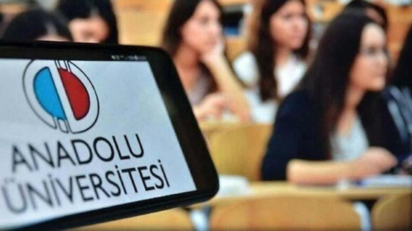 AÖF yaz okulu kayıt 2023! AÖF yaz okulu kayıt ücreti ne kadar, AÖF yaz okulu ne zaman? Anadolu AÖF yaz okulu kayıt tarihleri ne? AÖF yaz okulu kayıt ekranı