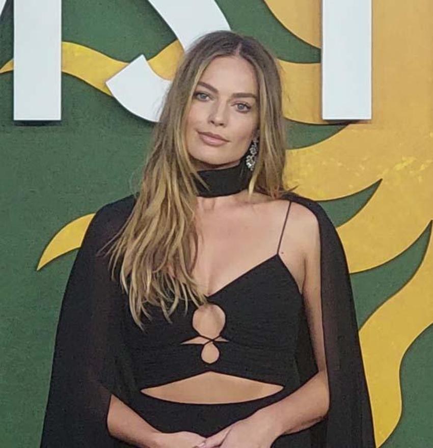 Margot Robbie'den öpüşme itirafı!