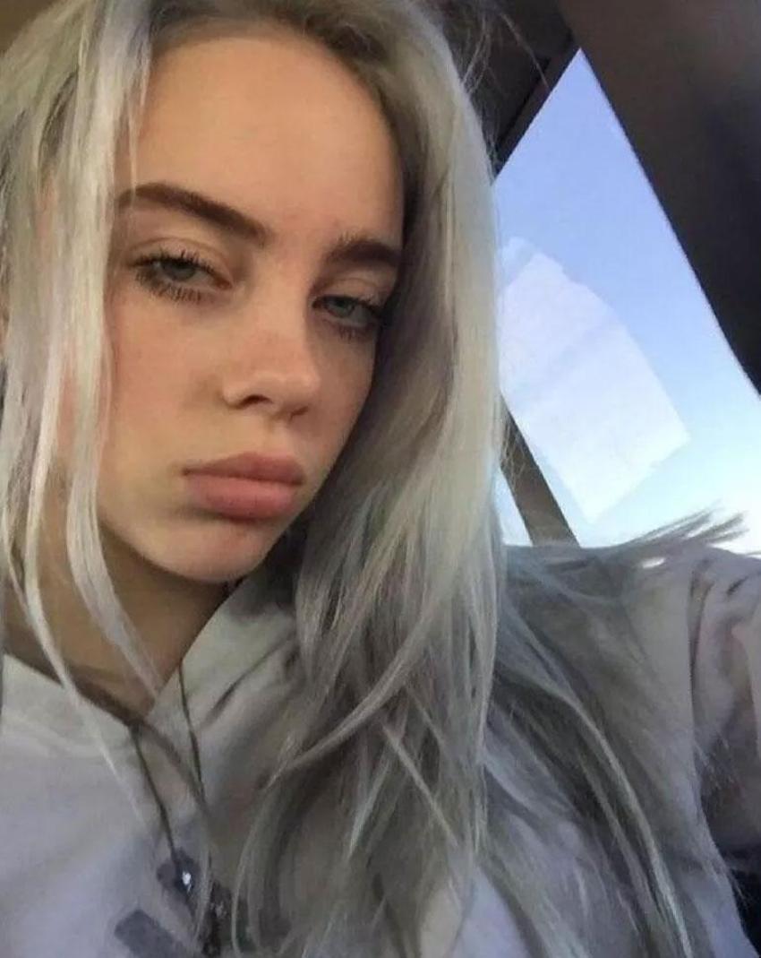 B﻿illie Eilish: Göz önünde büyümek yıpratıcı bir deneyimdi