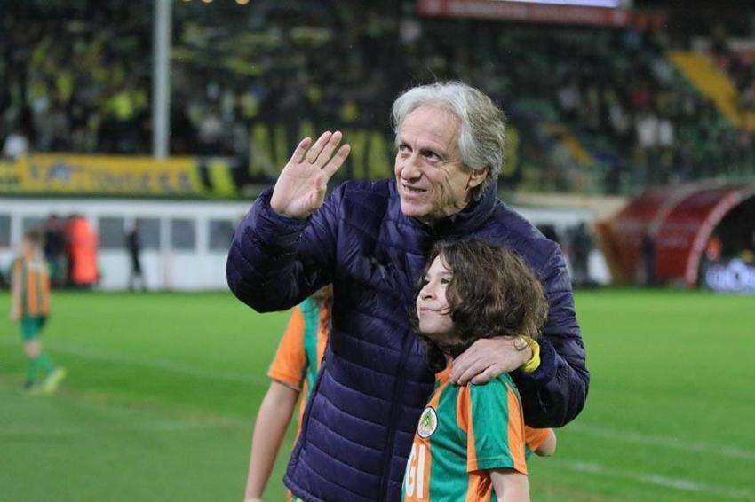 Jorge Jesus'a 8 futbolcudan kötü haber! Trabzonspor maçı öncesi deprem