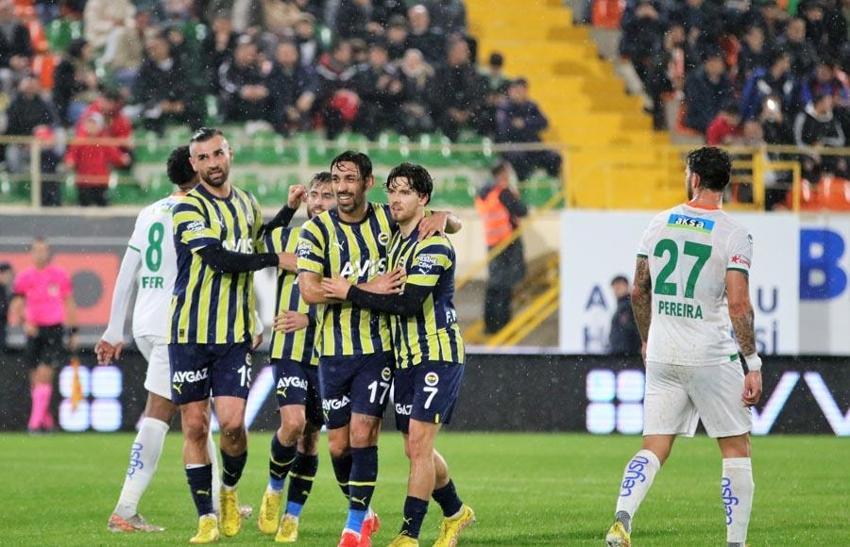 Geçen sezon İsmail Kartal'ı perişan etti Ali Koç 10 ay sonra atağa geçti! Fenerbahçe'ye Emenike-Sow karışımı golcü