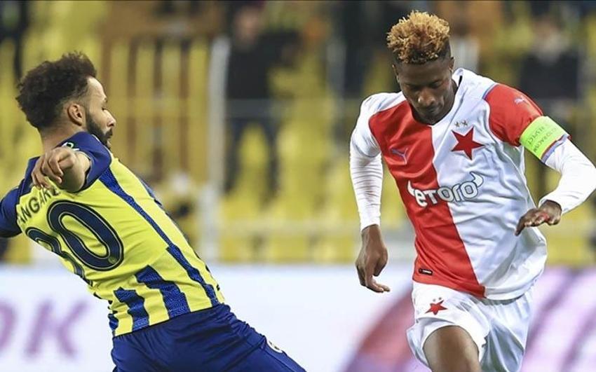 Geçen sezon İsmail Kartal'ı perişan etti Ali Koç 10 ay sonra atağa geçti! Fenerbahçe'ye Emenike-Sow karışımı golcü