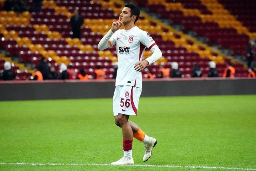 Okan Buruk'un 19'luk prensi göz kamaştırdı Galatasaray yeni Selçuk İnan'ı buldu