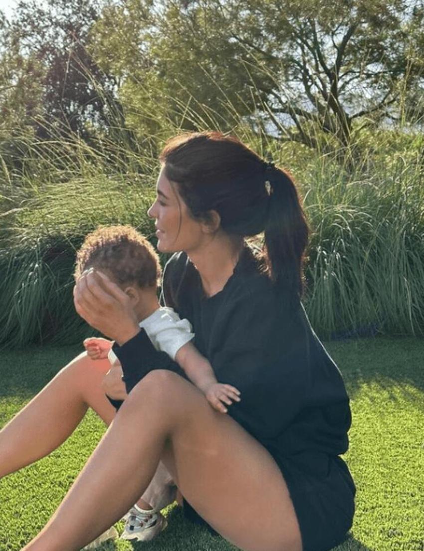 Kylie Jenner ve Travis Scott çiftine tepki yağdı!