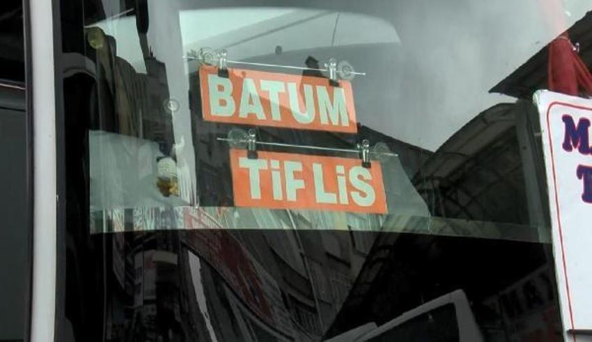 Otobüsle gelip TIR ve kamyonlarla götürüyorlar! 'Burası çok ucuz'