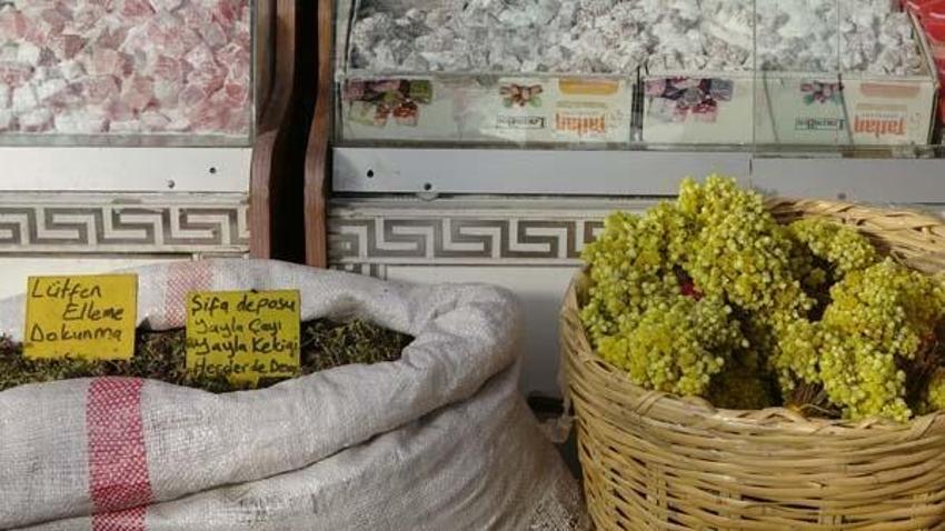 Grip, bronşit ve öksürüğe iyi geliyor! Aktardan 'grip macunu ve kış çayı' tavsiyesi