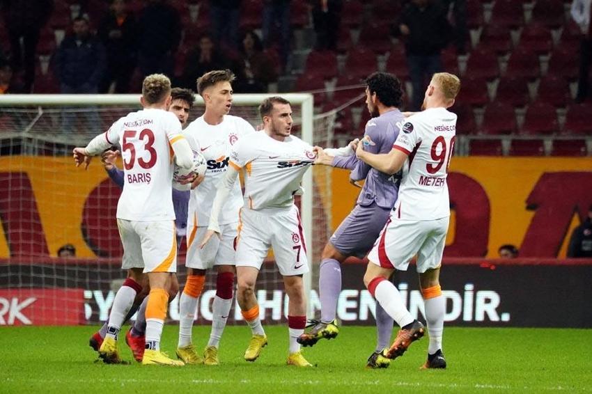 Okan Buruk Adriano'sunu buldu! Galatasaray yine Türk futbolunun en az 10 yılına damga vuracak
