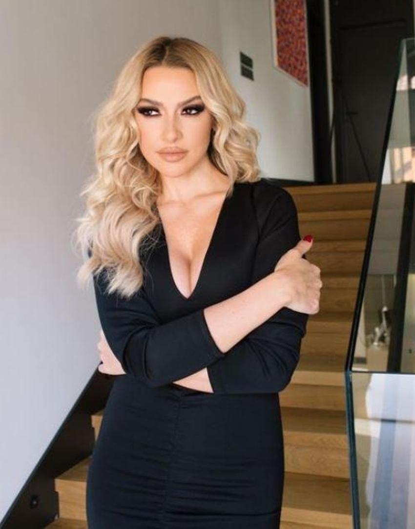Hadise'nin iki reklamla kazandığı ücret dudak uçuklattı!