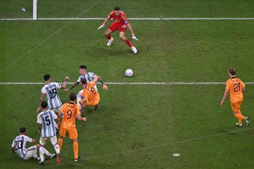 Hollanda-Arjantin maçında büyük gerginlik! Messi'den Weghorst'a şok sözler: Ne bakıyorsun aptal!