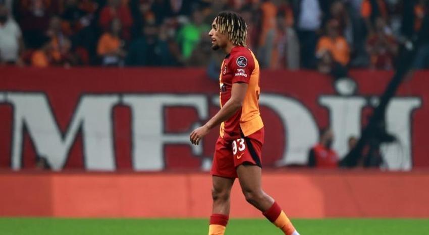 22 yıl önceki finalden sonra yine karşı karşıya geldiler! Patrick Vieira Okan Buruk'un kalbini istedi